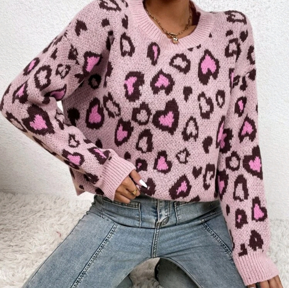 Leopard & Heart Pattern Drop Shoulder Sweater Blouse
